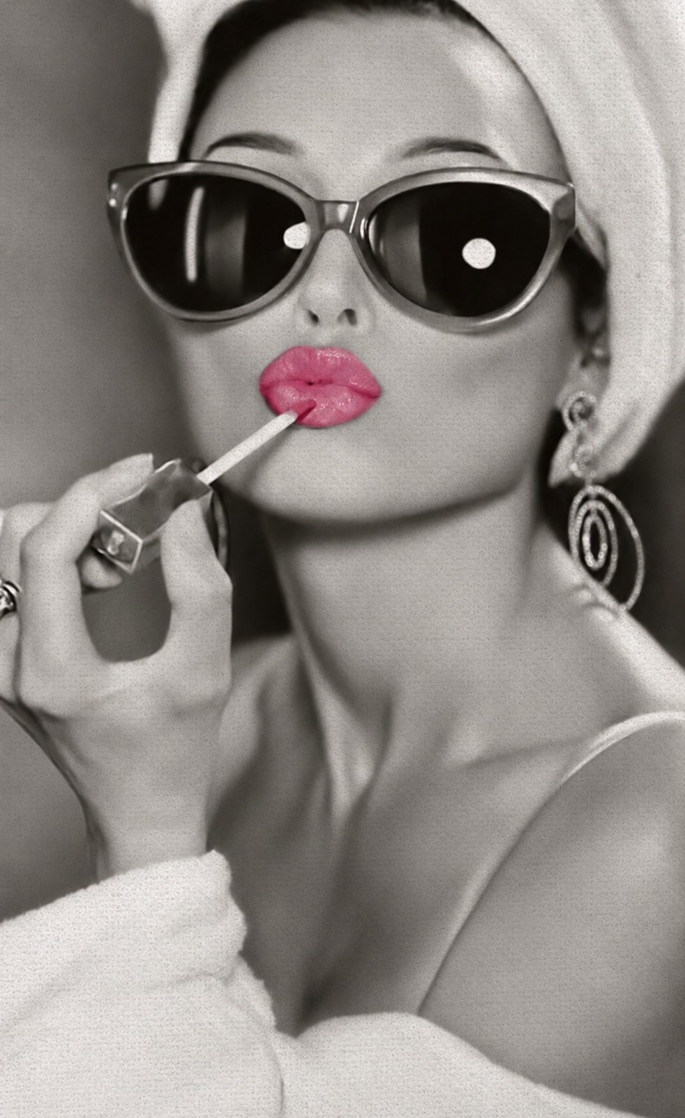 Applying a Touch Cosmetics lip gloss